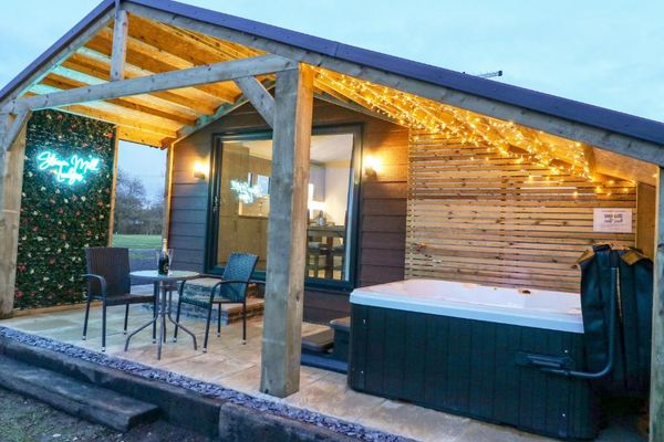 Steam Mill Lodges. Adults only. Peak District